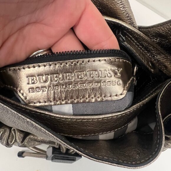 BURBERRY GOLD leather Warrior Drawstring Hobo - Picture 8 of 11